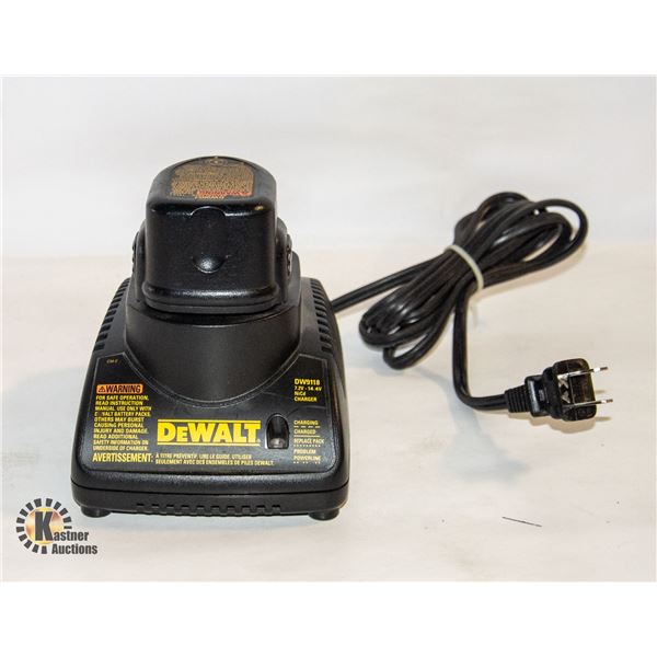 DEWALT BATTERY CHARGER W/BATTERY
