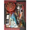 Image 1 : TRAY OF ASSORTED SHOP TOOLS