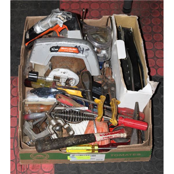 TRAY OF ASSORTED SHOP TOOLS