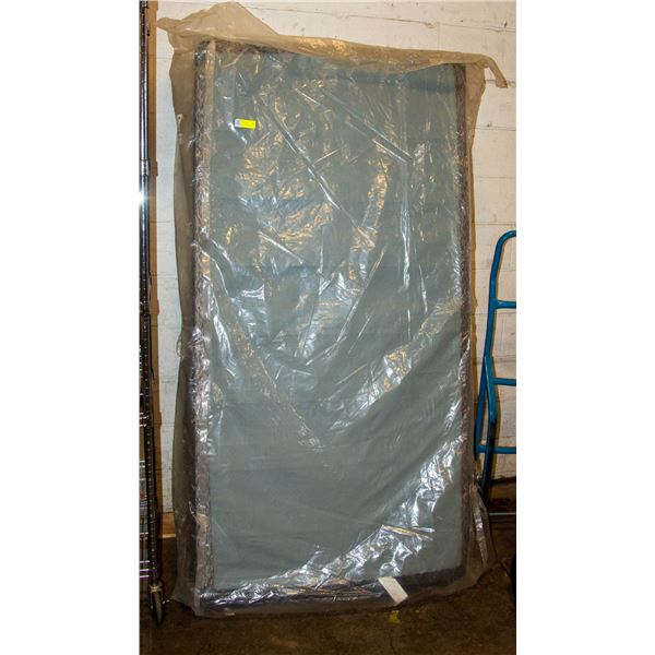 NEW IN PLASTIC SINGLE SIZE BOXSPRING
