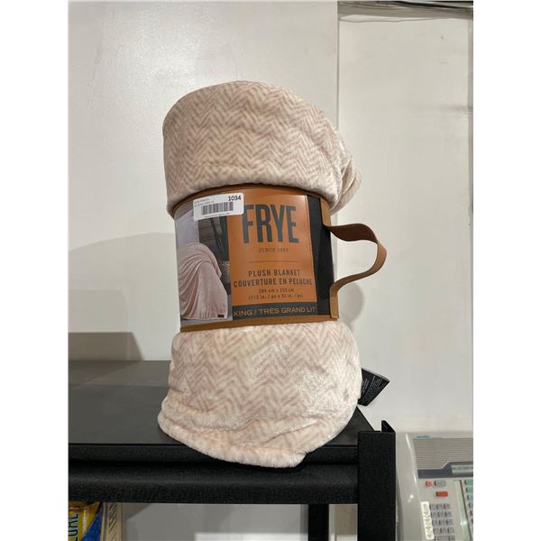 Frye Plush Blanket (284cm x 233cm)