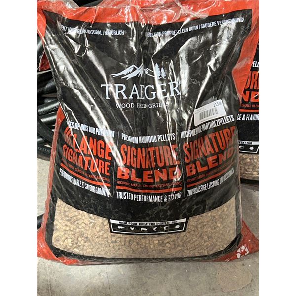 Traeger Signature Blend-Hickory, Maple, Cherry Artisanal Blend (20lbs)
