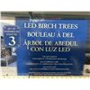 Image 3 : Lot of 3 LED Lit Birch Trees - Indoor/Outdoor Holliday Decorations