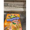 Image 2 : Maynards Fuzzy Peach Gummy Candy 24 x 154g