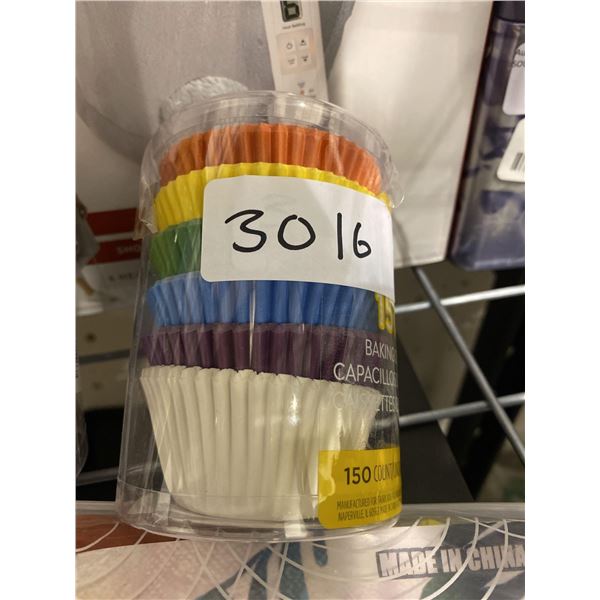 Lot of multi color Baking cups