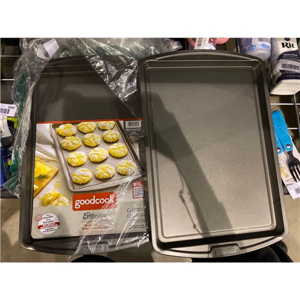 Goof cook lot of 2 baking sheets