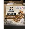 Image 2 : Quaker Yogourt Chocolate Chunk Almond 12 x 175g