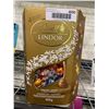 Image 1 : Lindt Lindor Assorted Chocolates 900g