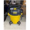 Image 2 : Dewalt 5 Gallon Poly Wet/Dry Vac