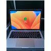 Image 2 : 2018 Apple Macbook Pro i5 with retina display, factory restored, tested and working (please inspect 
