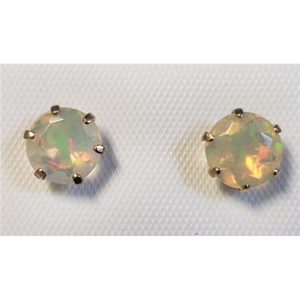 10K Yellow Gold Opal (1.28ct) Earrings (~weight 0.77g), Made in Canada, Appraised Retail $730