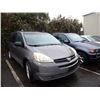 Image 2 : 2004 Toyota Sienna