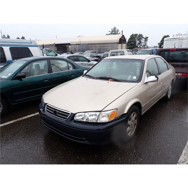 2000 Toyota Camry