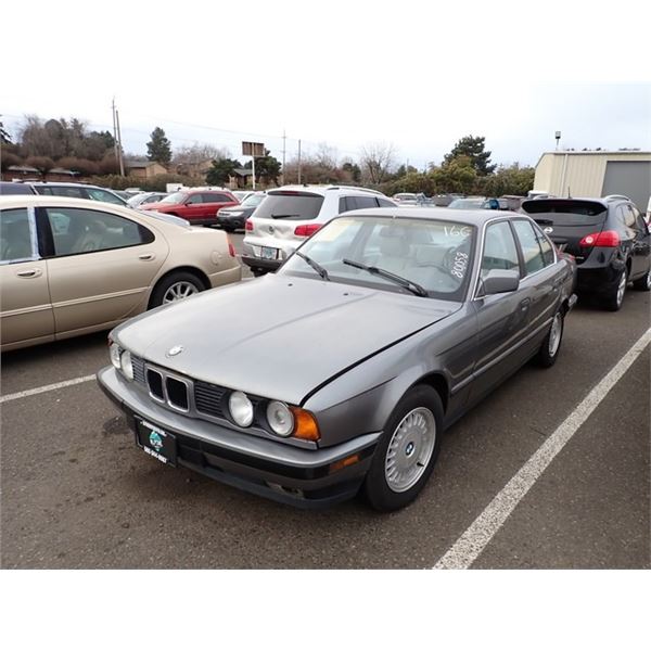 1992 BMW 525i