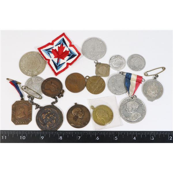 BAG OF VARIOUS ESTATE ITEMS, MEDALS, TOKENS ETC.