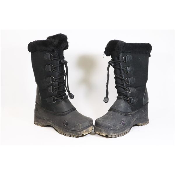 BAFFIN BOOTS-SIZE 4