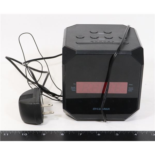 SYLVANIA CLOCK/RADIO