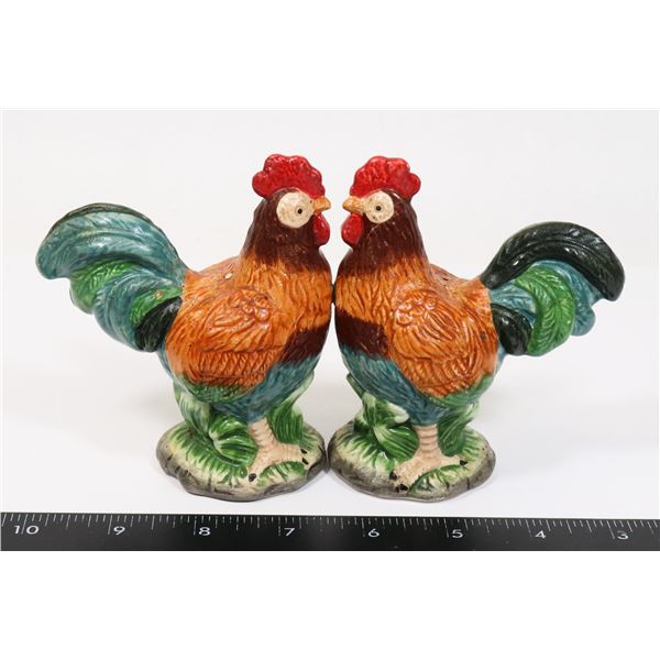 ROOSTER SALT 'N PEPPER SHAKERS
