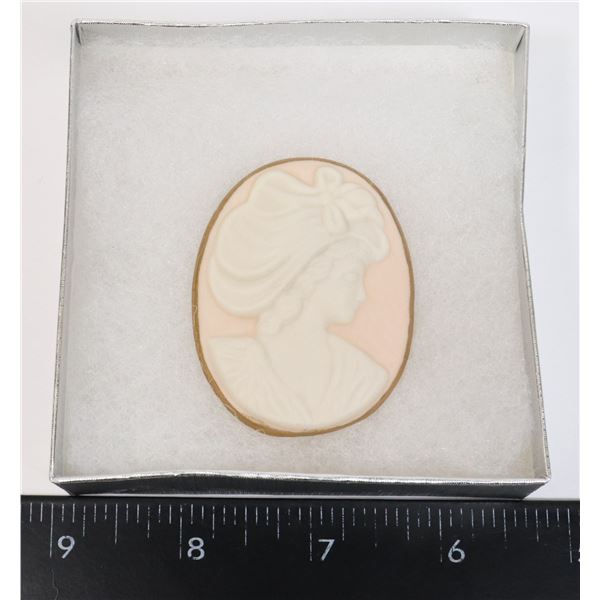 OLD ESTATE CERAMIC CAMEO PIN/BROOCH