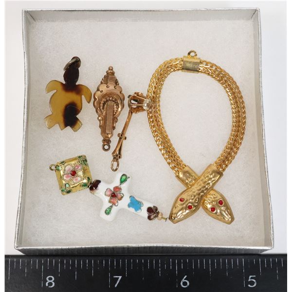 ESTATE LOT OF VARIOUS JEWELRY ITEMS