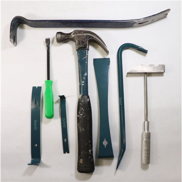 FLAT OF DEMOLITION TOOLS