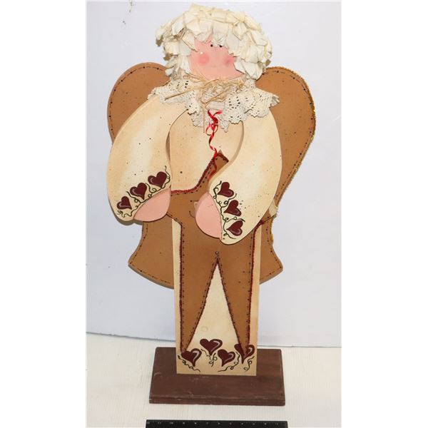 VINTAGE WOODEN ANGEL DECORATION (HAS SOME