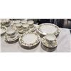 Image 2 : WEDGWOOD BEACONSFIELD CHINA SET