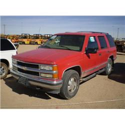 CHEVROLET TAHOE 4X4 SUV, s/n 1GNEK13R4XJ472651: