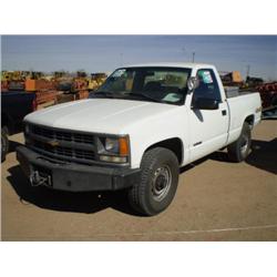 CHEVROLET CHEYENNE 1500 4 X 4 PICKUP, s/n 1GCEK14R2TZ190818: