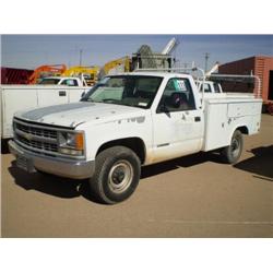 CHEVROLET CHEYENNE 2500 UTILITY TRUCK, s/n 1GBGC24K2RE2253810: