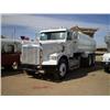 Image 1 : FREIGHTLINER FLD120 T/A WATER TRUCK, s/n 1FUYFWEB5VP702742: