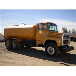 FORD L8000 4,000 GALLON T/A WATER TRUCK, s/n 1FDYW82A8KVA31472: