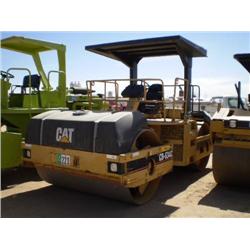 CATERPILLAR CB634C TANDEM SMOOTH DRUM VIBRATORY COMPACTOR, s/n 3BR00460: