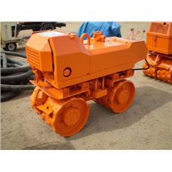 RAMMAX P33/24 WALK BEHIND PADFOOT COMPACTOR, s/n 33072940: