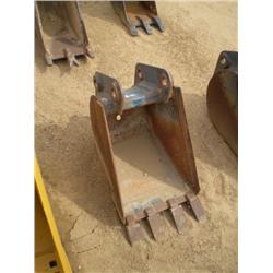 15in. BUCKET W/TEETH