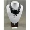 Image 1 : Vitnage Black Rose Crochet Necklace