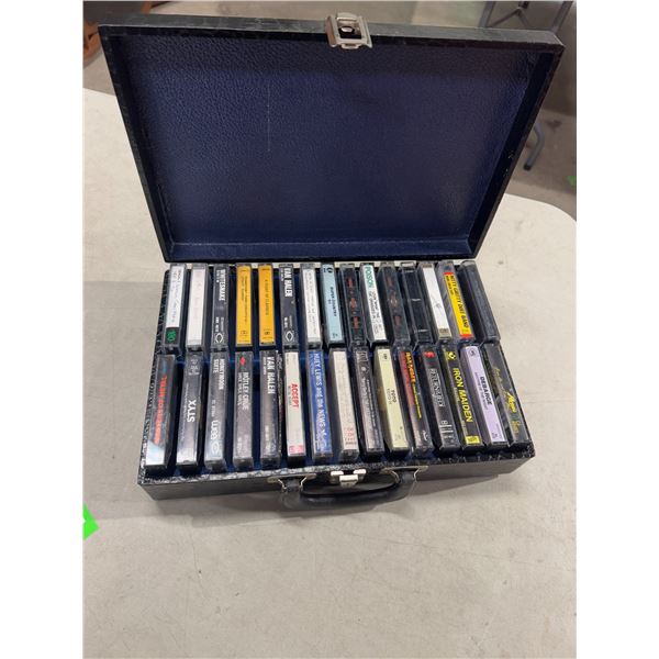 Cassettes Van Halen nitty-gritty dirt band iron maiden, Mötley Crüe, Honeymoon Suite, etc.