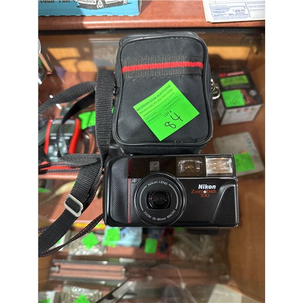 Nikon Zoom, touch 500 camera