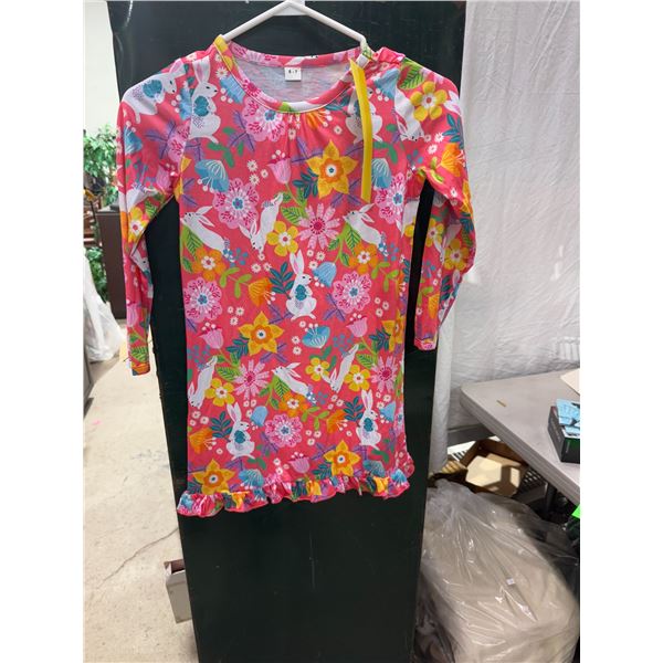 NWT girls size 6–7 dress