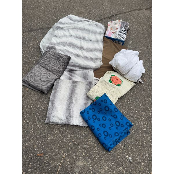 Assorted linens, etc.