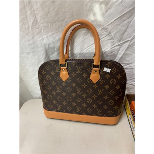 Louis Vuitton purse, authenticity up to buyer to verify before bidding