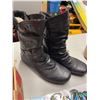 Image 1 : Boots size 39