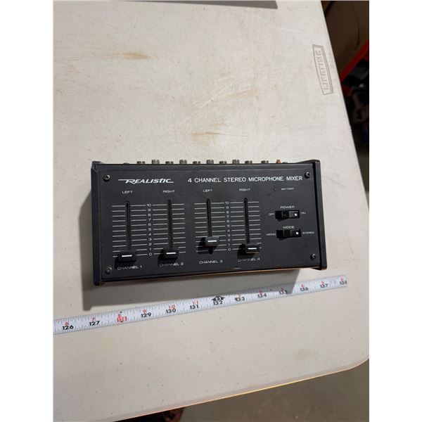 Realistic for channel stereo microphone mixer