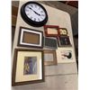 Image 1 : Frames and clock