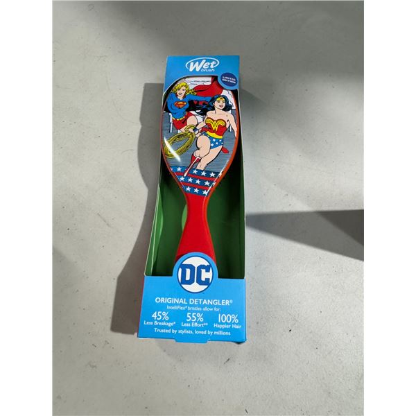 Wet brush, limited edition, DC detangler