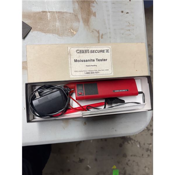 Ceres secure 11 Moissanite  tester