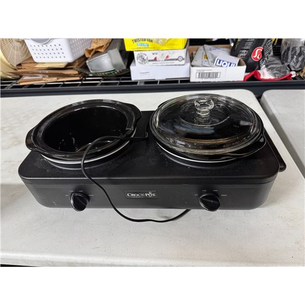 Crockpot cooker missing one live