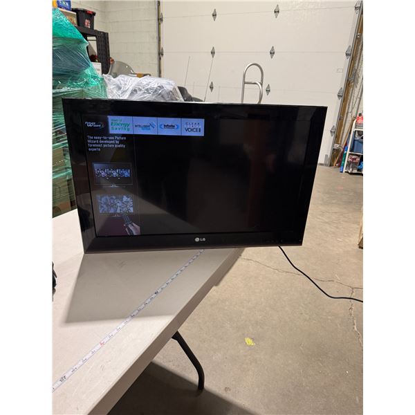 LG 32 inch TV