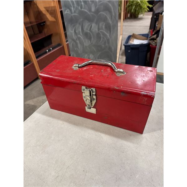 Metal toolbox