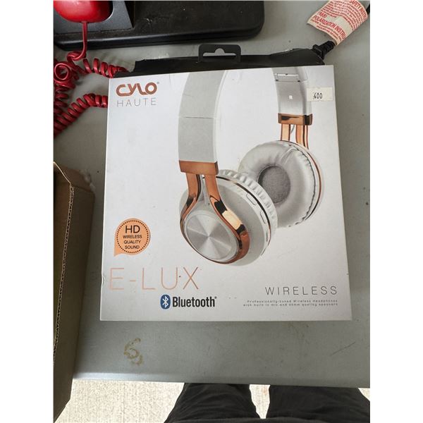 Bluetooth wireless headphones